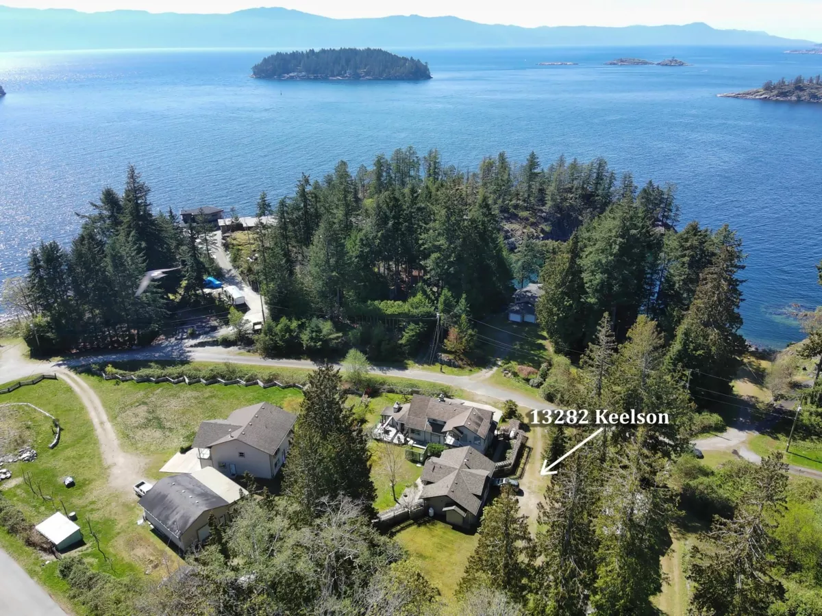 Family Room Photo of 13282 Keelson Road, Garden Bay, BC
