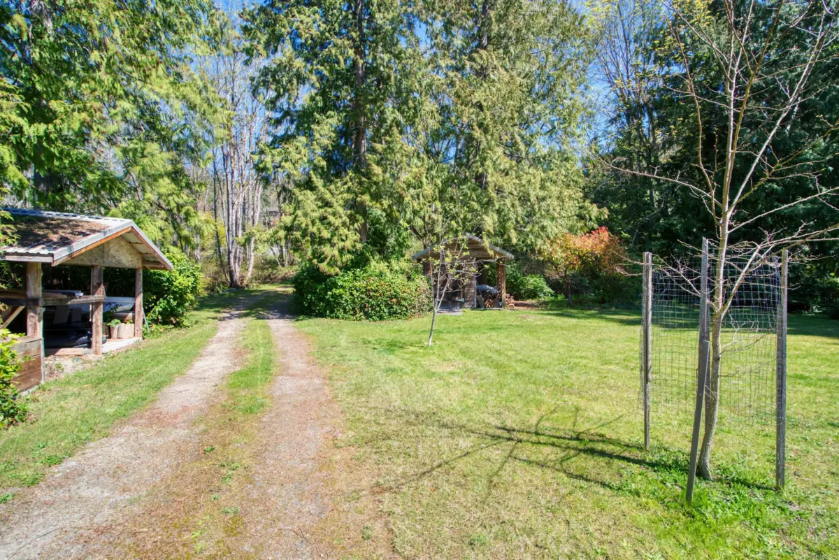 Kitchen Photo of 13282 Keelson Road, Garden Bay, BC