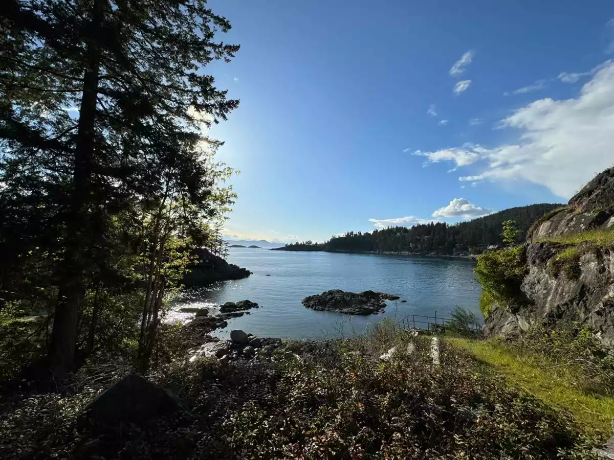 Living Room Photo of 13282 Keelson Road, Garden Bay, BC