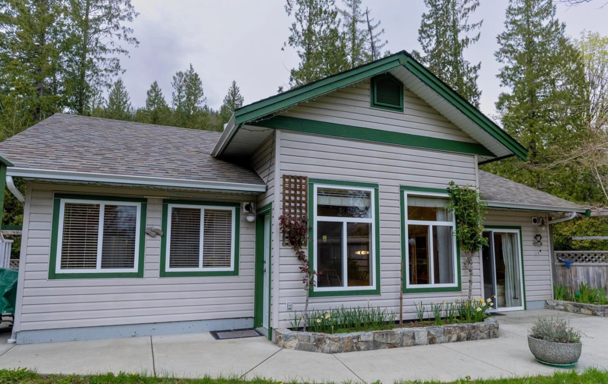 Outdoor Patio Photo of 13282 Keelson Road, Garden Bay, BC
