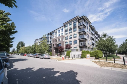 212 9233 Odlin Road, Richmond, BC, Richmond — Apartment/Condo for sale