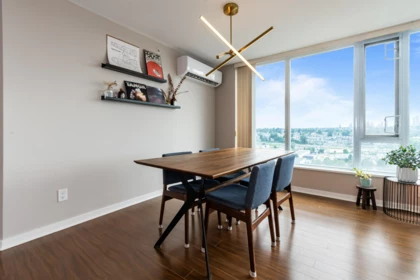 1808 2133 Douglas Road, Burnaby, BC, Burnaby — Apartment/Condo for sale