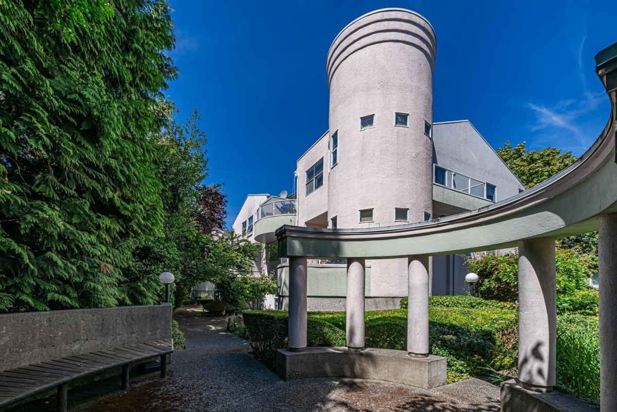 Dining Area Photo of 8 7380 Minoru Boulevard, Richmond, BC