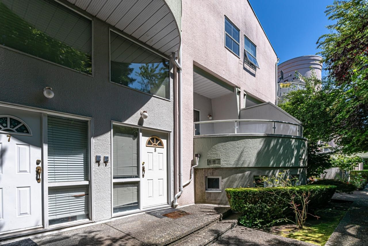 Living Room Photo of 8 7380 Minoru Boulevard, Richmond, BC