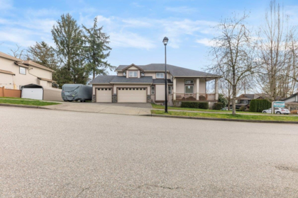 13238 237a Street, Maple Ridge, BC, Maple Ridge — Single Family Residence for sale