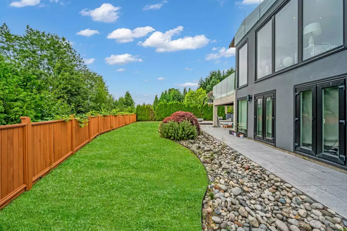 Aerial View of 518 Ballantree Place, West Vancouver, BC