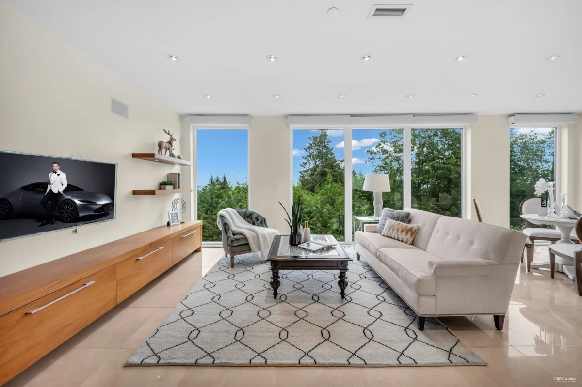 Bedroom 4 Photo of 518 Ballantree Place, West Vancouver, BC