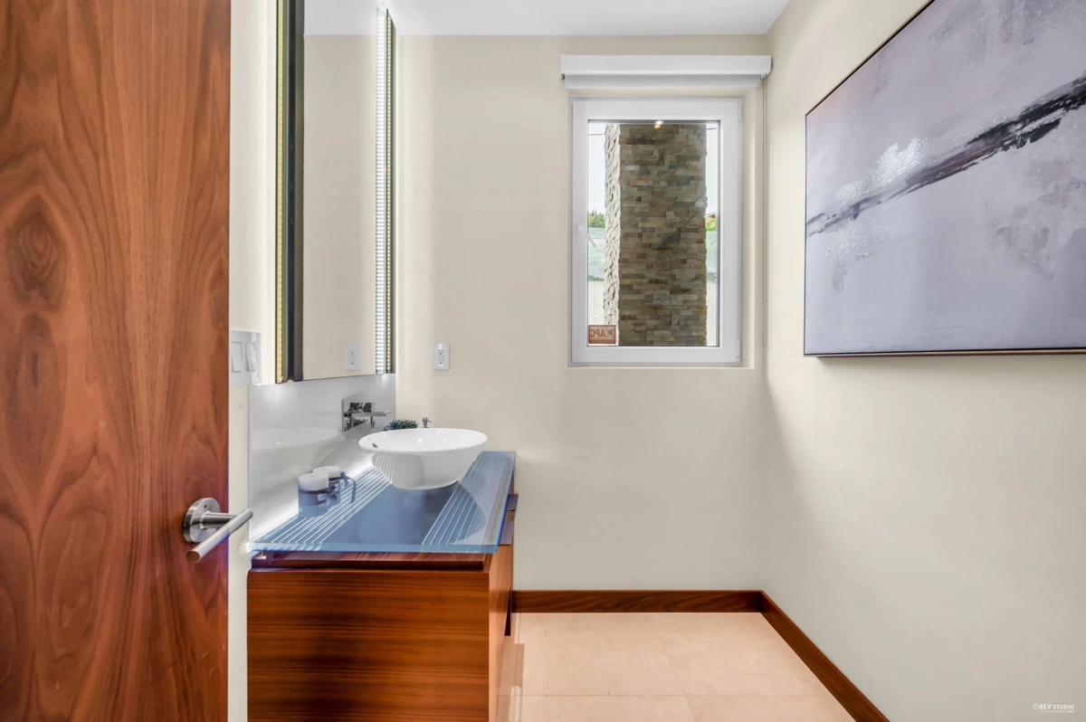 Guest Bathroom Photo of 518 Ballantree Place, West Vancouver, BC