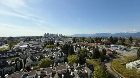 1302 6622 Southoaks Crescent, Burnaby, BC, Burnaby — Apartment/Condo for sale