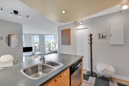 3509 1009 Expo Boulevard, Vancouver, BC, Vancouver — Apartment/Condo for sale