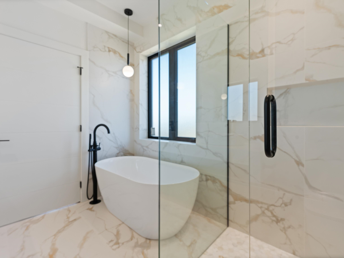 Guest Bathroom Photo of 2111 E 46th Avenue, Vancouver, BC