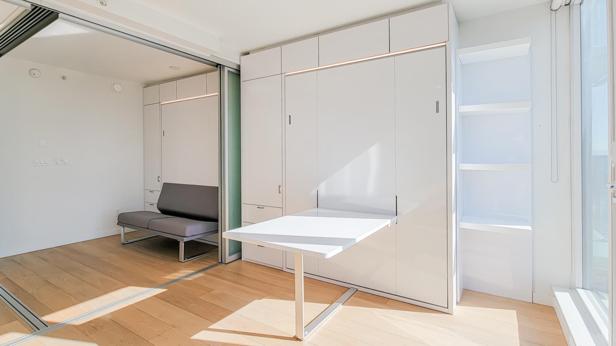 Kitchen Island Photo of 2501 13438 Central Avenue, Surrey, BC