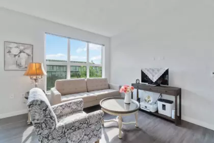205 9500 Tomicki Avenue, Richmond, BC, Richmond — Apartment/Condo for sale