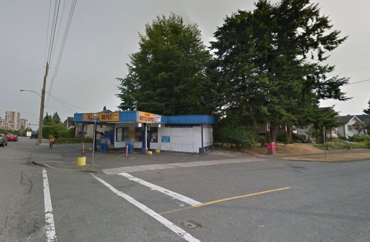 Living Room Photo of 916 Eighth Street, New Westminster, BC