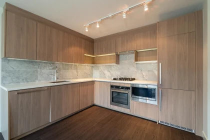 Walk-In Closet Photo of 1915 13750 100 Avenue, Surrey, BC