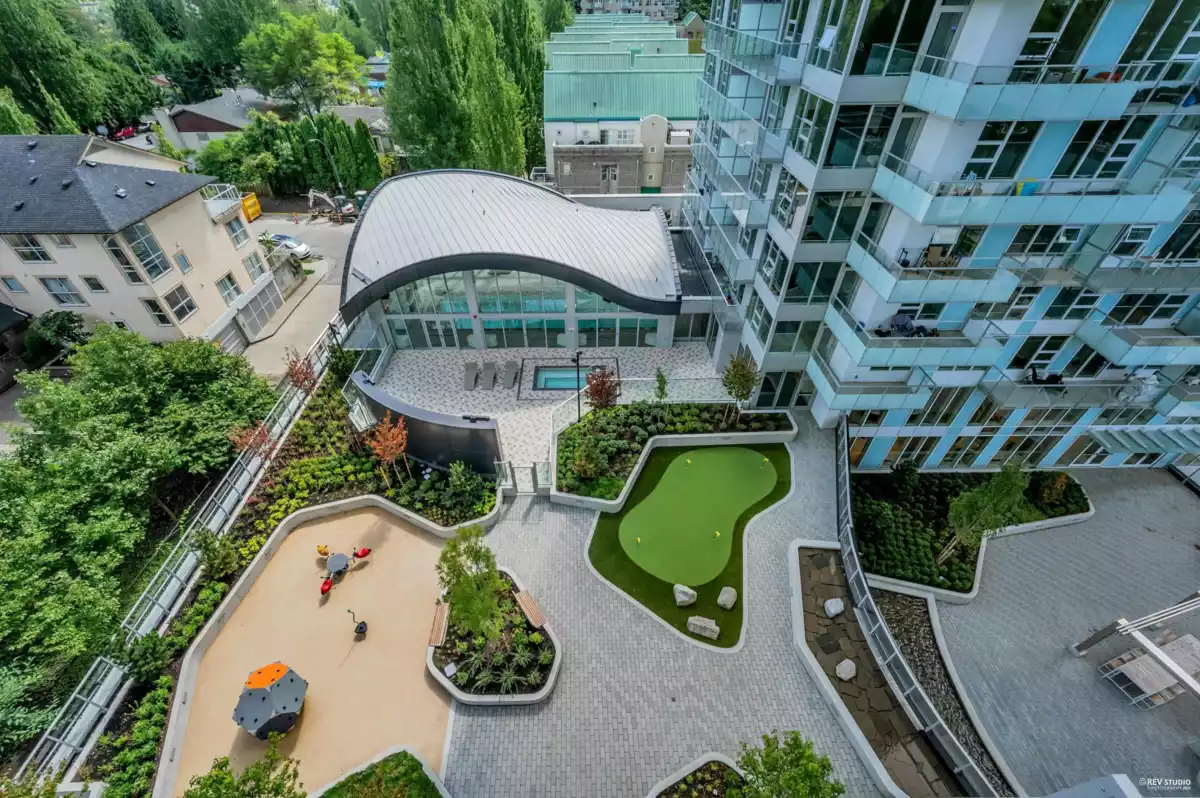 Exterior Front Photo of 805 13778 100 Avenue, Surrey, BC