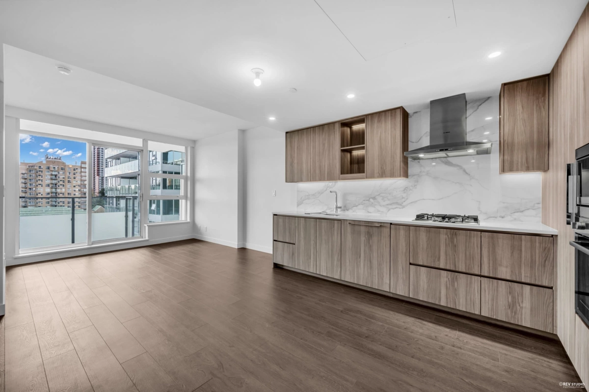 Family Room Photo of 805 13778 100 Avenue, Surrey, BC