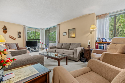 404 3737 Bartlett Court, Burnaby, BC, Burnaby — Apartment/Condo for sale