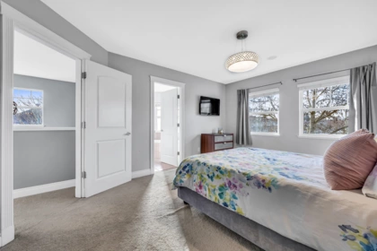 Laundry Room Photo of 6602 193a Street, Surrey, BC
