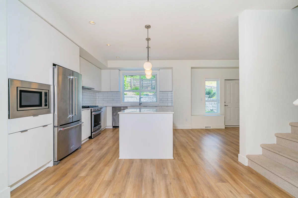 Dining Area Photo of 81 16561 17a Avenue, Surrey, BC