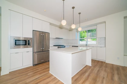 Kitchen Photo of 81 16561 17a Avenue, Surrey, BC