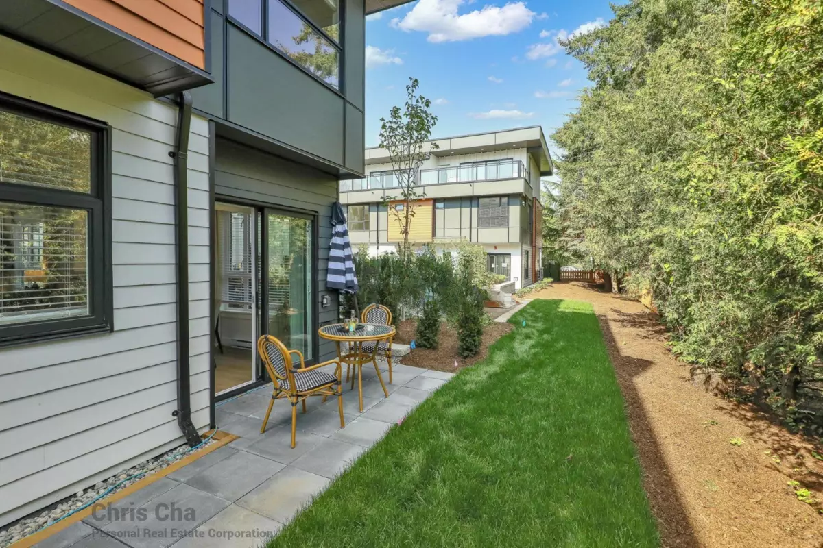 Guest Bathroom Photo of 8 20926 83 Avenue, Langley, BC