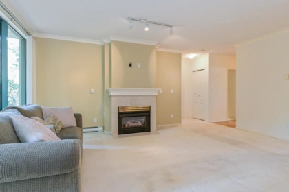 104 1745 Martin Drive, Surrey, BC, Surrey — Apartment/Condo for sale