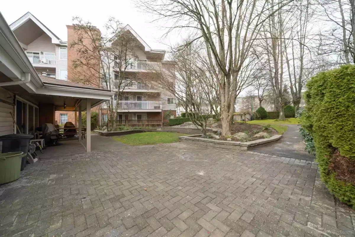 Bedroom 3 Photo of 405 2963 Burlington Drive, Coquitlam, BC