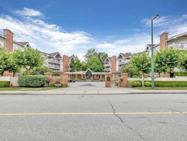 Pantry Photo of 405 2963 Burlington Drive, Coquitlam, BC