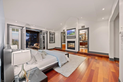 Entry Foyer Photo of 2737 Crescent Drive, Surrey, BC