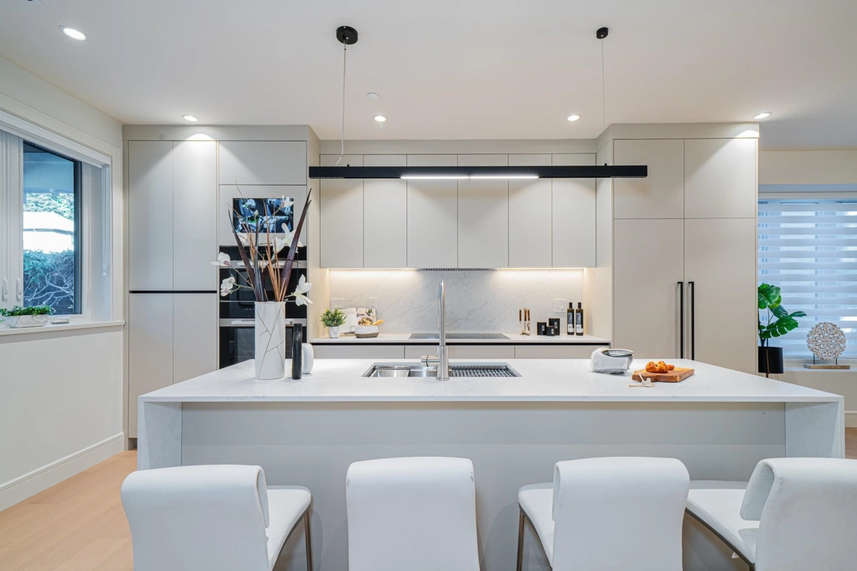 Kitchen Island Photo of 3847 W 26th Avenue, Vancouver, BC