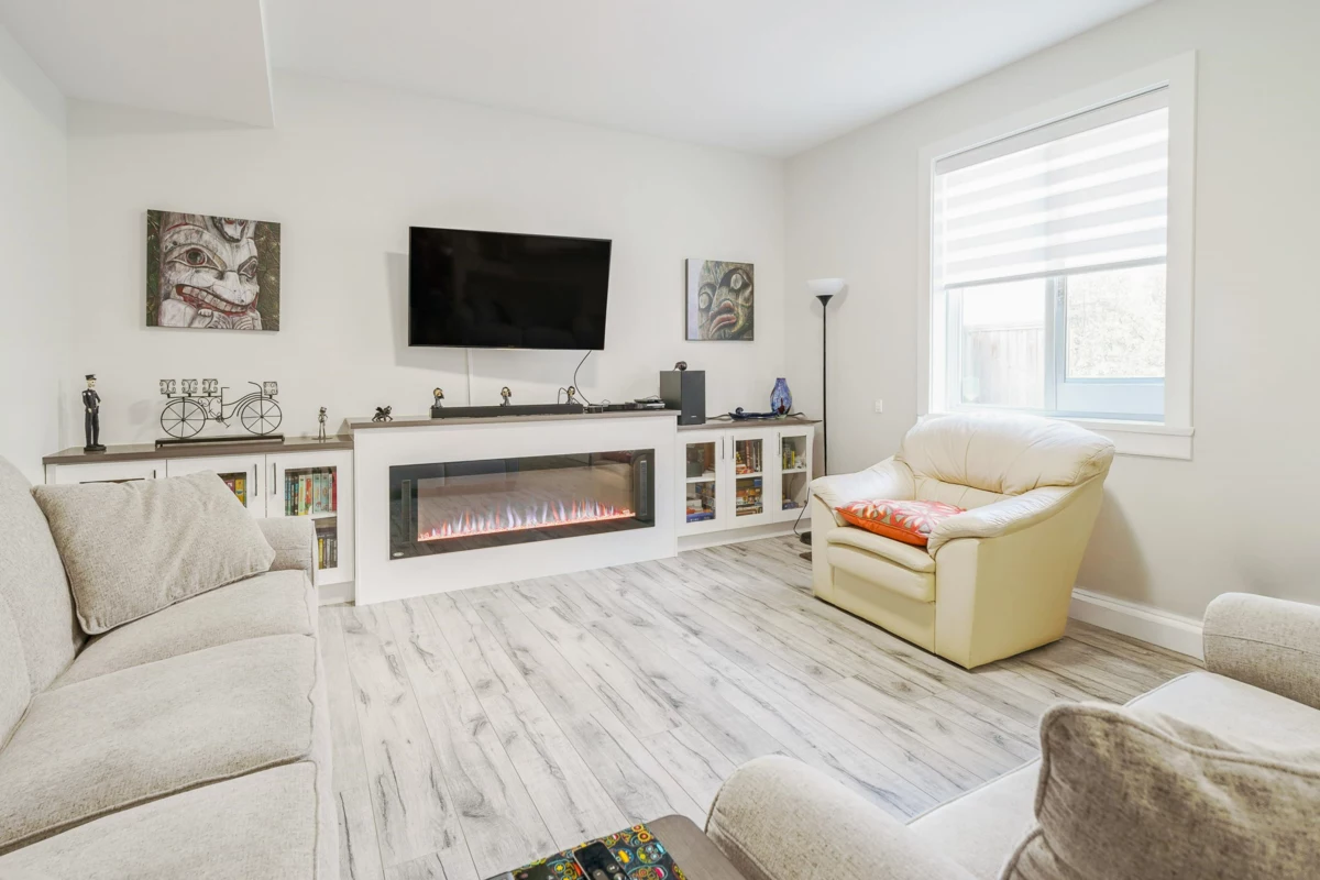 Garage Interior Photo of 35257 Ewert Avenue, Mission, BC