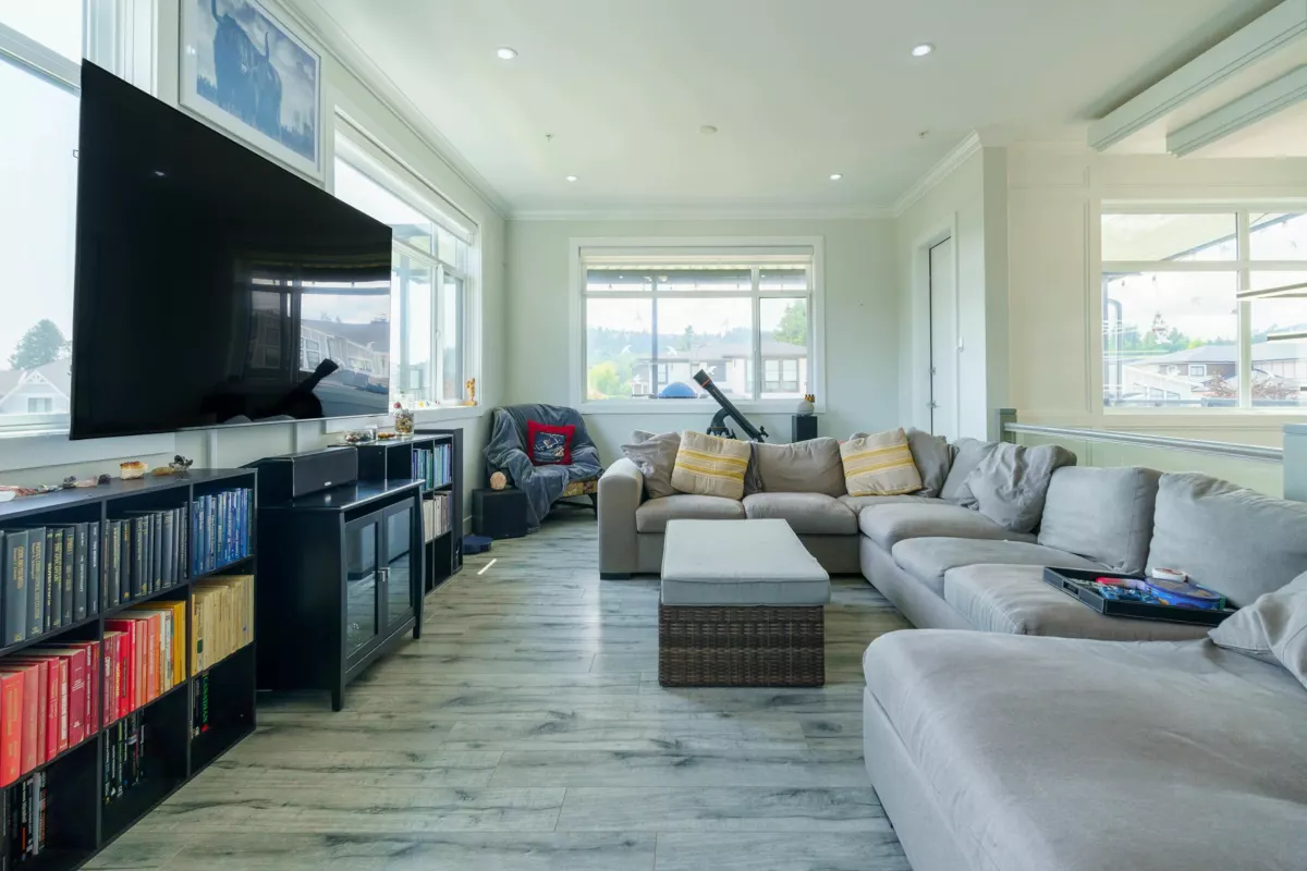 Kitchen Photo of 35257 Ewert Avenue, Mission, BC