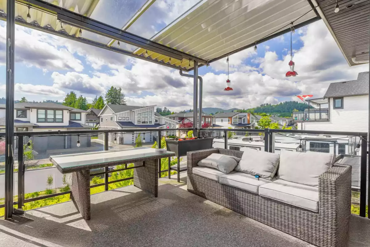 Powder Room Photo of 35257 Ewert Avenue, Mission, BC