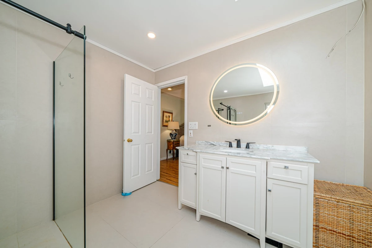 Entry Foyer Photo of 5180 Chetwynd Avenue, Richmond, BC