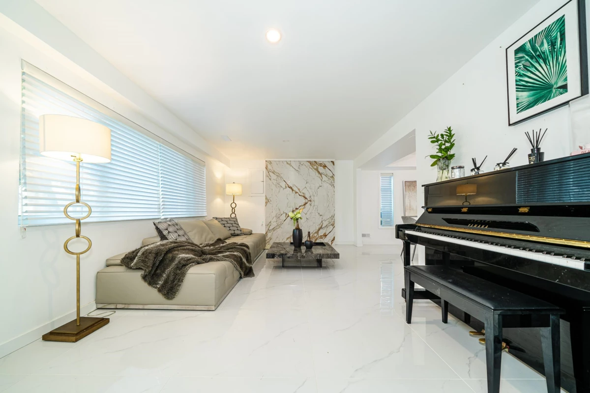 Family Room Photo of 5180 Chetwynd Avenue, Richmond, BC