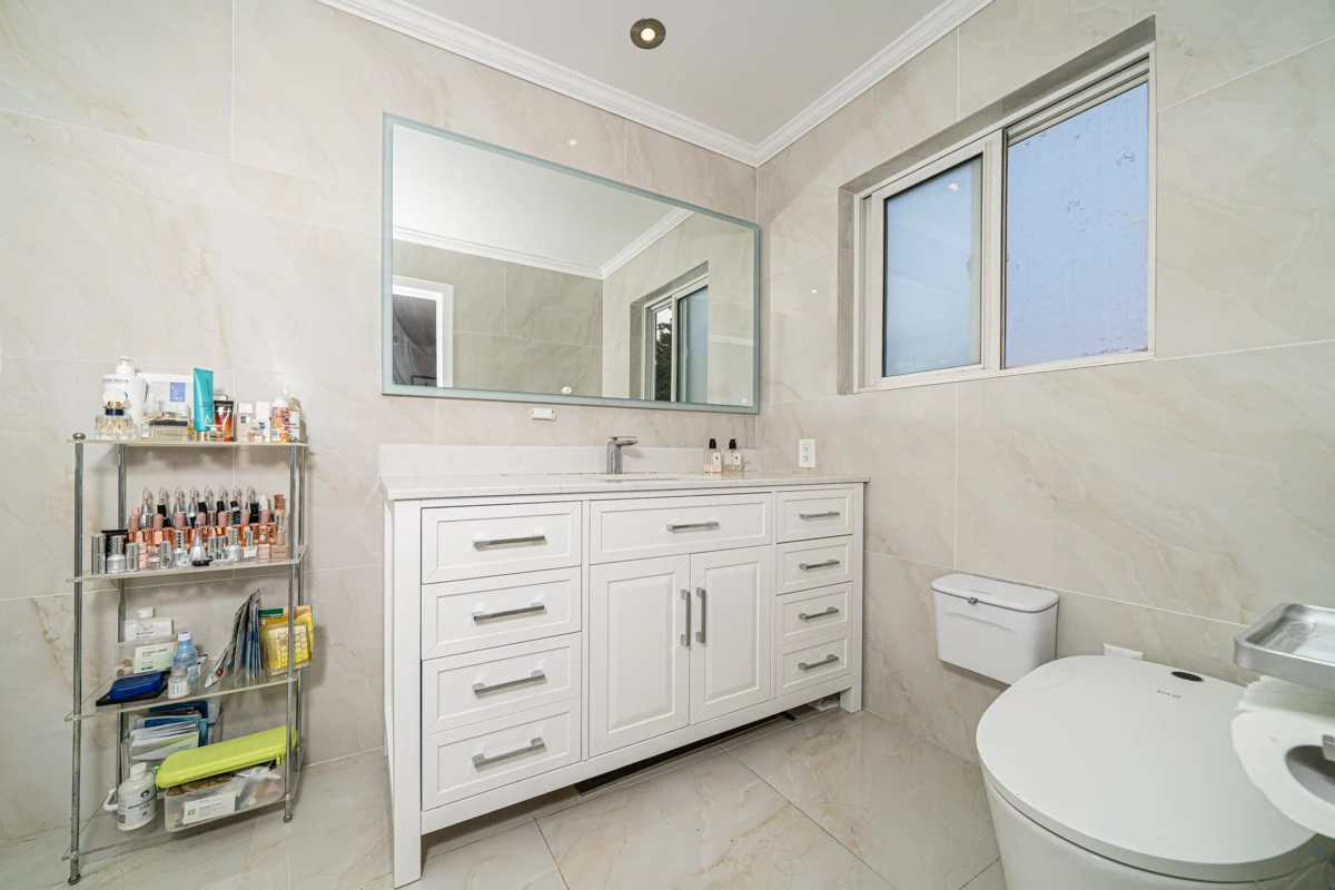 Garden / Landscaping Photo of 5180 Chetwynd Avenue, Richmond, BC