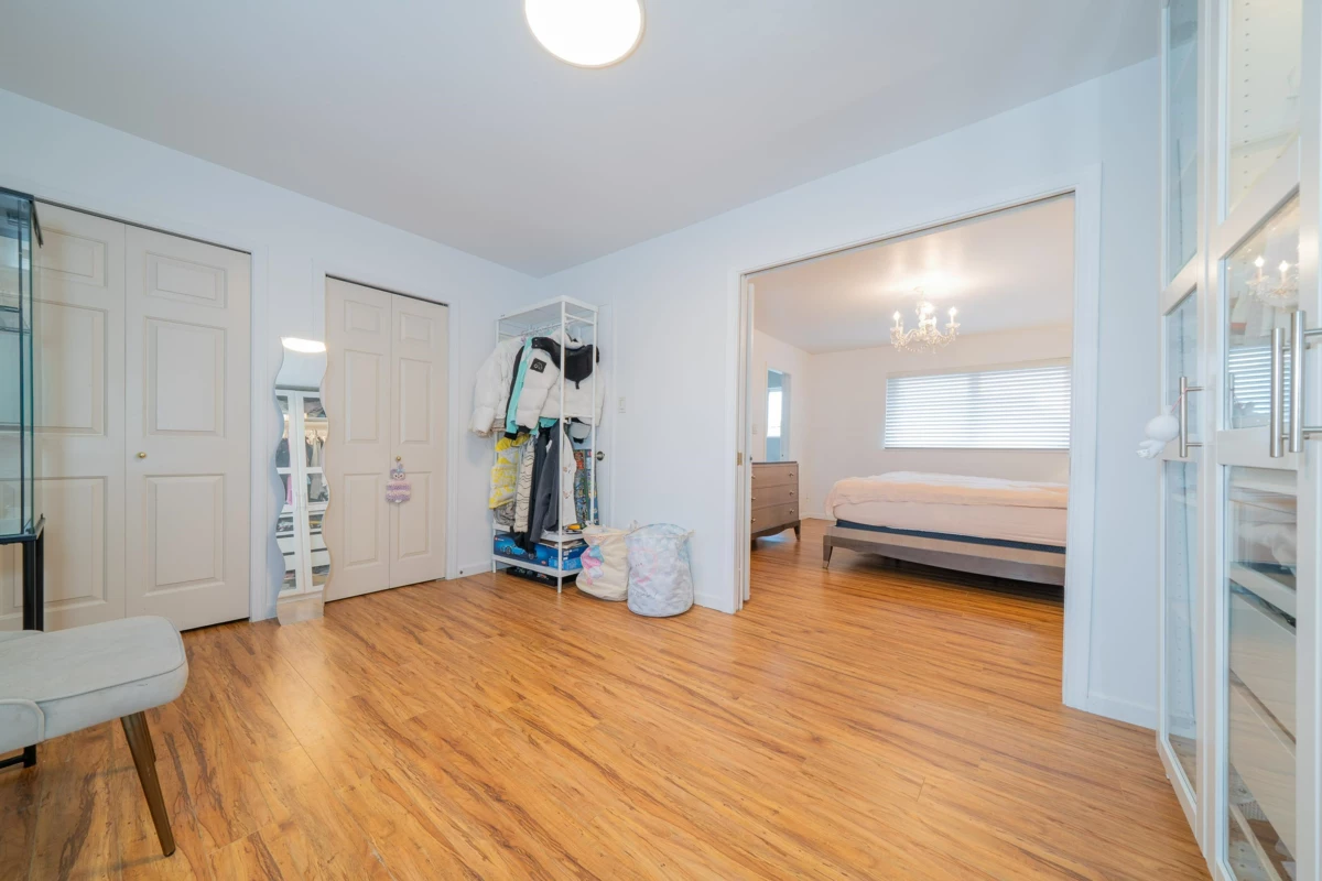 Outdoor Deck Photo of 5180 Chetwynd Avenue, Richmond, BC