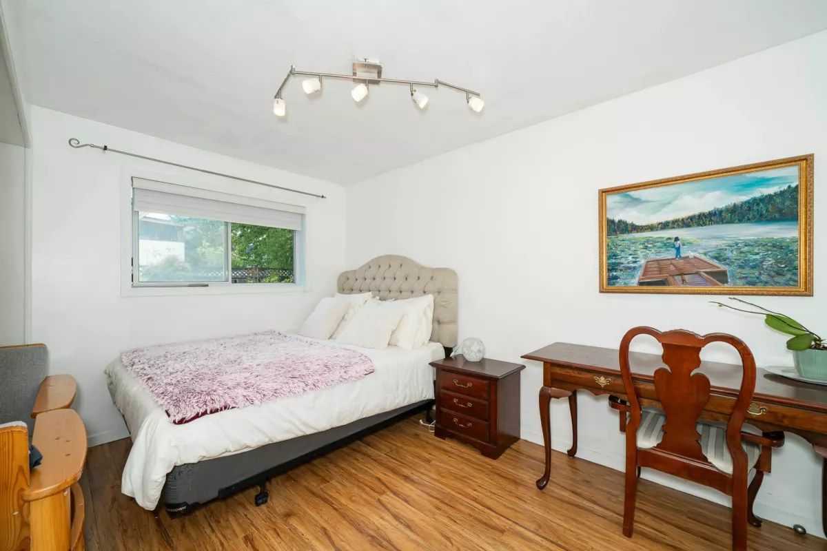 Powder Room Photo of 5180 Chetwynd Avenue, Richmond, BC