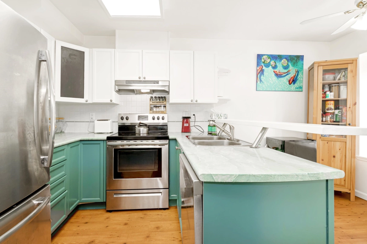 Kitchen Photo of 32 12099 237 Street, Maple Ridge, BC