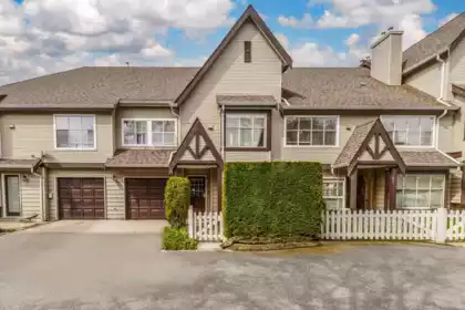 32 12099 237 Street, Maple Ridge, BC