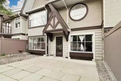 32 12099 237 Street, Maple Ridge, BC