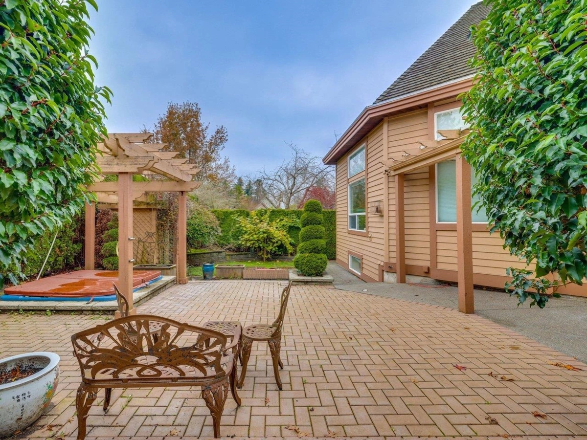 Neighborhood Park Photo Near 3505 Morgan Creek Way, Surrey, BC