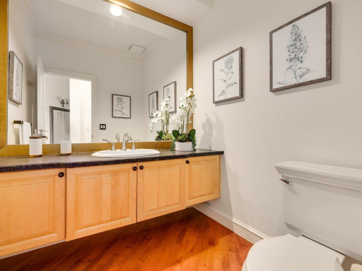 Powder Room Photo of 3505 Morgan Creek Way, Surrey, BC