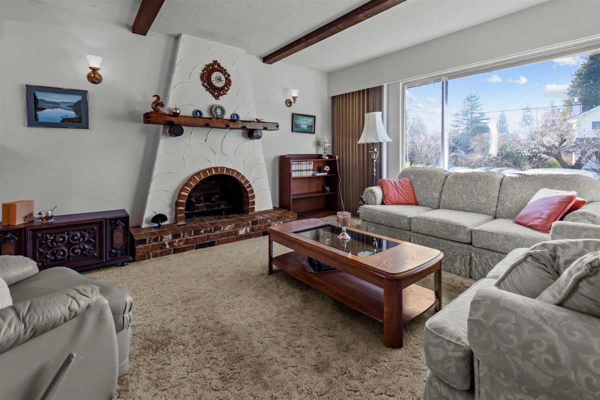 Exterior Front Photo of 1518 Parker Place, White Rock, BC