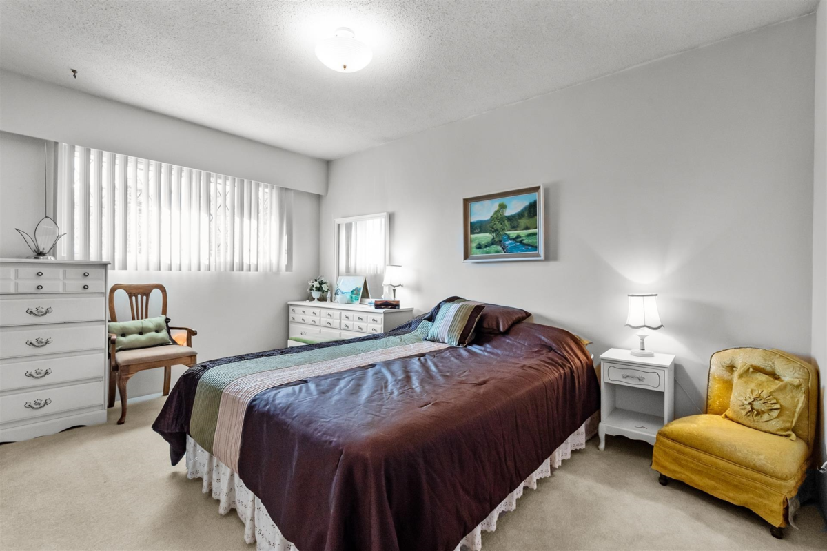 Loft / Bonus Room Photo of 1518 Parker Place, White Rock, BC