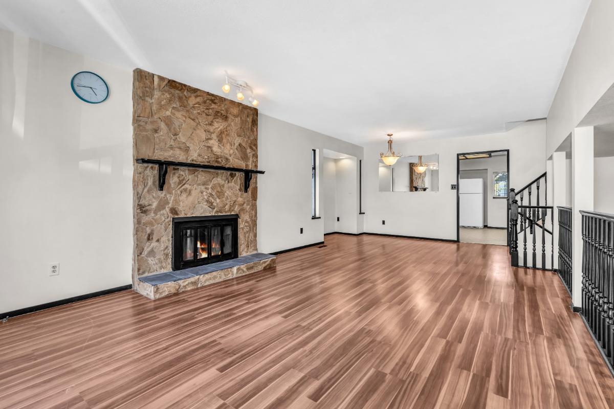 Breakfast Nook Photo of 13363 65a Avenue, Surrey, BC