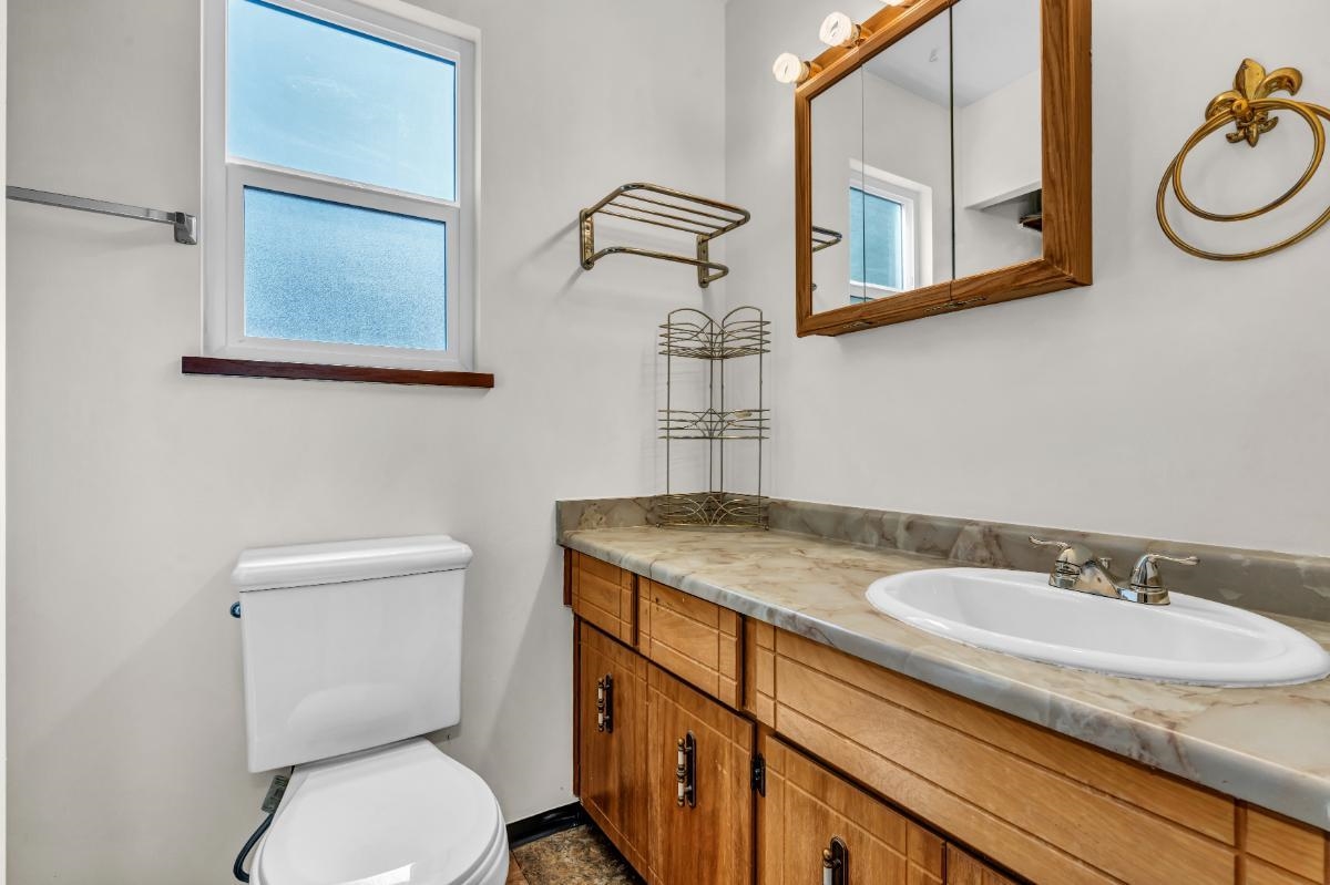 Office / Den Photo of 13363 65a Avenue, Surrey, BC