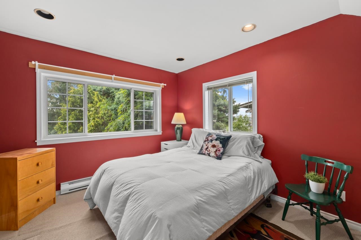 Hallway Photo of 723 E 4th Street, North Vancouver, BC