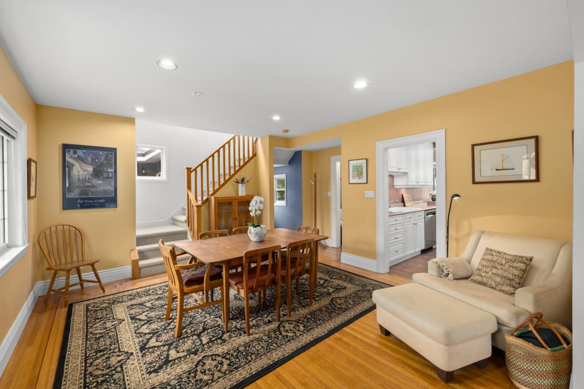 Primary Bedroom Photo of 723 E 4th Street, North Vancouver, BC